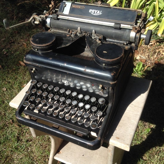 Antique Royal Typewriter Vintage Manual Typewriter