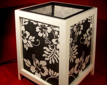 Handmade lamp in natural wood and Japanese paper. Hawaiian Hibiscus, black and white