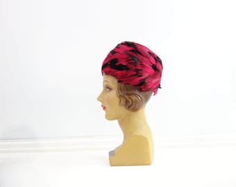1960s Vintage Hat Fuchsia Feather Hat 60s Black Pink Hat 1960s Feather Hat 60s Cocktail Hat Feather Pillbox Hat Anita Pineault Hat Size 22