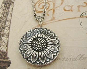 Silver Sunflower Locket Necklace Graduation Wife Sister Wedding Lockets Bride Bridesmaid Daughter Anniversary Pictures - Cami