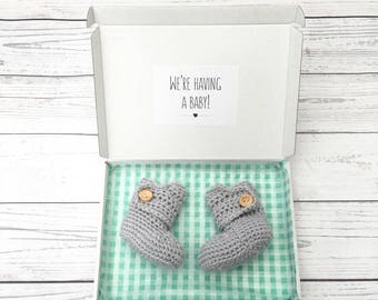 pregnancy announcement booties, pregnancy reveal, gender reveal, grandparents to be, crochet baby booties, new baby, newborn shoes