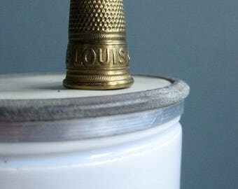 a vintage french thimble, publicity thimble,promotional thimble, louis d'or, brass, french sewing supplies