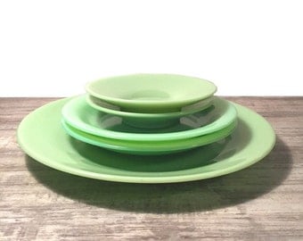 Vintage Jadeite plate lot, Mint Green dishware, Jadite Dinner Plate, Small Saucers, Salad Plate, Retro, Mid-century Restaurant Ware