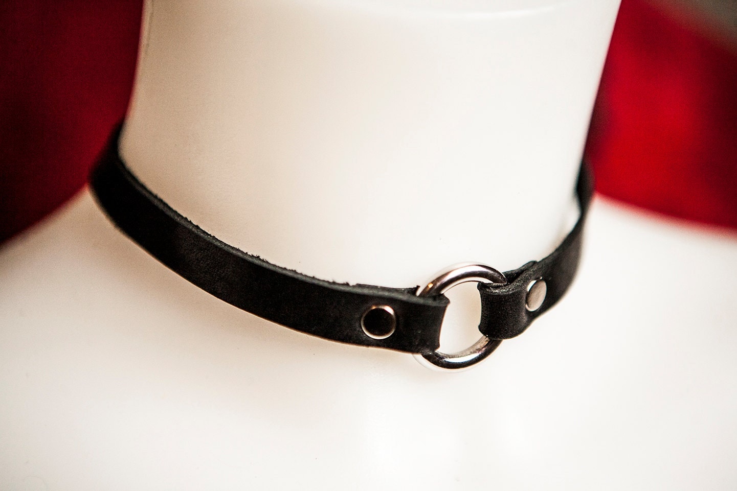 Leather Fashion ORing Choker
