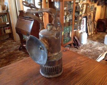 Carbide mining lamp