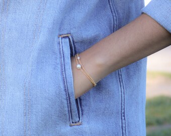 Dainty Chain Bracelet - Delicate Pearl Bracelet - Minimalist Jewelry - Gifts for Her - Stacking Bracelets - Bohemian Jewelry - Gold Bracelet
