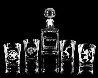 Game of thrones Whiskey decanter Set (17 oz.) & glasses Christmas gift House Stark Mens gift Gift for him Gift for men Fathers gift