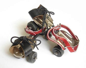Vintage Metal Skates. Vintage Metal Roller Skates. 1970s Kids Roller Skates. Rollers, Game Outdoor, Vintage Sports, Children's Room Decor