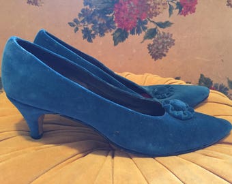 Teal velvet pumps 7 1/2 narrow