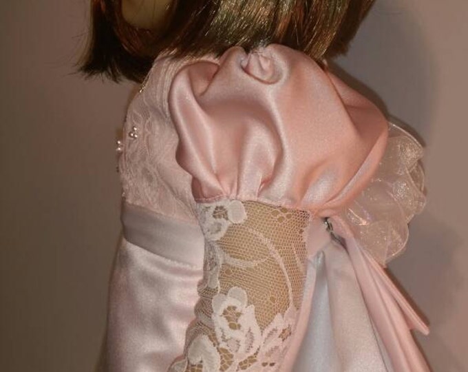 Victorian skirt and blouse in white and peach, collectable, fits 18 inch dolls like American girl