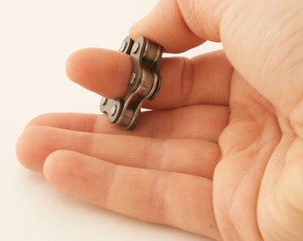 Quiet Fidget Spinner Toy for ADHD, Metal Spinner , Stress Relief Toy, Bike Chain Fidget, Silver Spinner, Pocket fidget, spins on finger