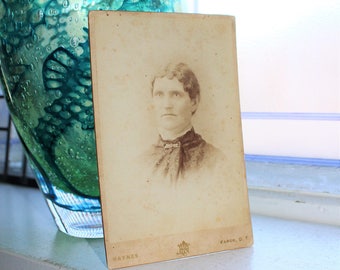 Antique Photograph Victorian Woman Cabinet Card 1800s