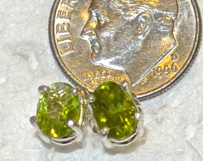 Peridot Earrings, 7x5mm Oval, Natural, Set in Sterling Silver E1033