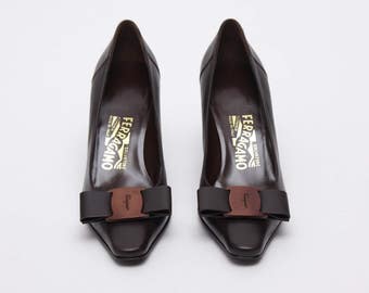 brown leather pumps by salvatore ferragamo Vintage 1990s • Revival Vintage Boutique