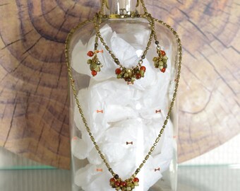 Green Camy collar brass, Garnet and carnelian