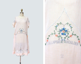 1920s Love is in the Air Dress { M-L } Vintage 20s Embroidered Dress