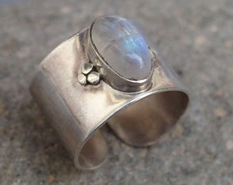 Sterling Silver and Moonstone Ring