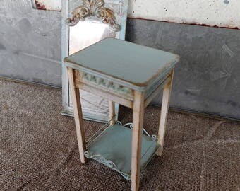 Small side table, 1:12