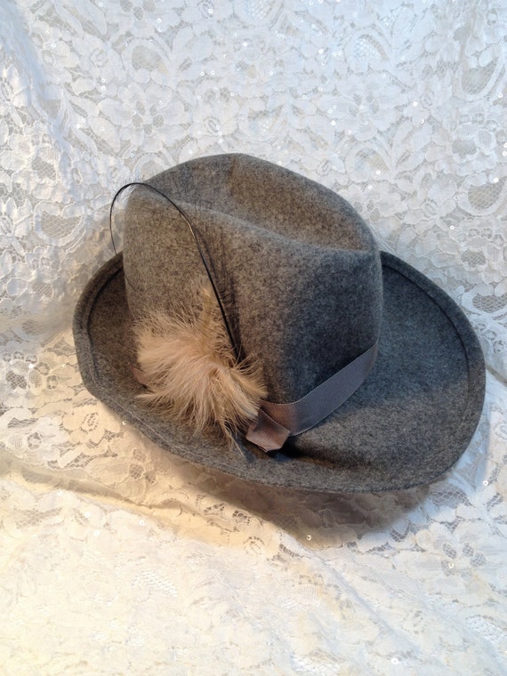 Vintage Ladies Gray Wool Felt Fedora Hat With Gray Feather and
