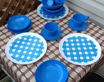 Vintage Melmac Plates/Aqua melmac/Dinnerware/20 pieces-Set/Retro/1960s Kitchen/Garden/Patio Terrasse/Pic-Nic
