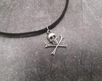 Skull head choker, skull necklace, silver color, black suede cord, grunge 90's, skull jewelry, gift under 10