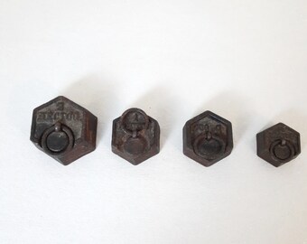 set of 4 vintage french cast iron weights