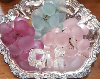 Vintage frosted glass grapes..three clusters