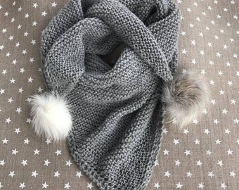 Trendy Châle 100% alpaga avec pompons en fourrure