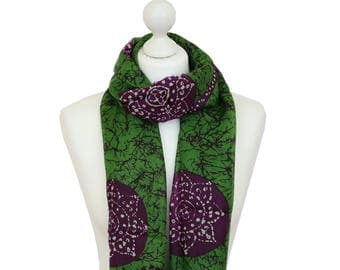 Green Batik Silk Scarf / Green Scarf / Spring Summer Silk Scarf / Ladies Silk Scarves / Gifts for Her / Handmade Silk Scarf / Accessories