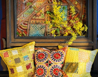Daffodils and dandelion - yellow isn't it! Cushion covers in the "India-patchwork-style"