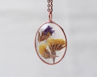 pressed flower necklace, bridesmaid gift, resin pendant, boho, girlfriend gift, nature necklace, real flower jewelry, unique necklace