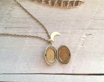 Locket, vintage locket, brass locket