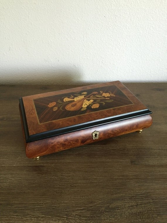 Sorrento Italian Inlaid Wood Musical Jewelry Box Vintage