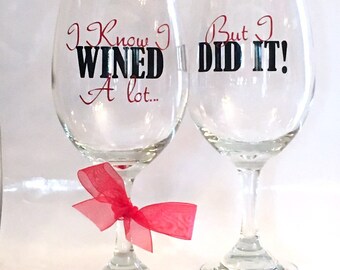 College Graduation Gift, Personalized Wine Glasses, Graduation Gift, Personalized Graduation Gift, Class of 2017, Sorority Gift, Fraternity