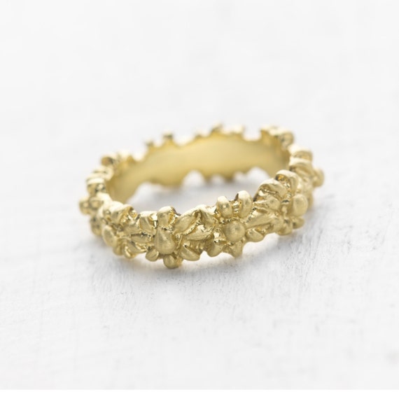 Daisy Eternity Band Little Daisy Wedding Band Unique Gold