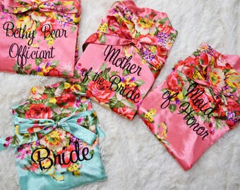 SET of 2, 3, 4, 5, 6, 7, 8, 9 Bridesmaid robes, Bridal party gift, satin floral robe, monogram robe, bridesmaids gift, Flower Gift Robe