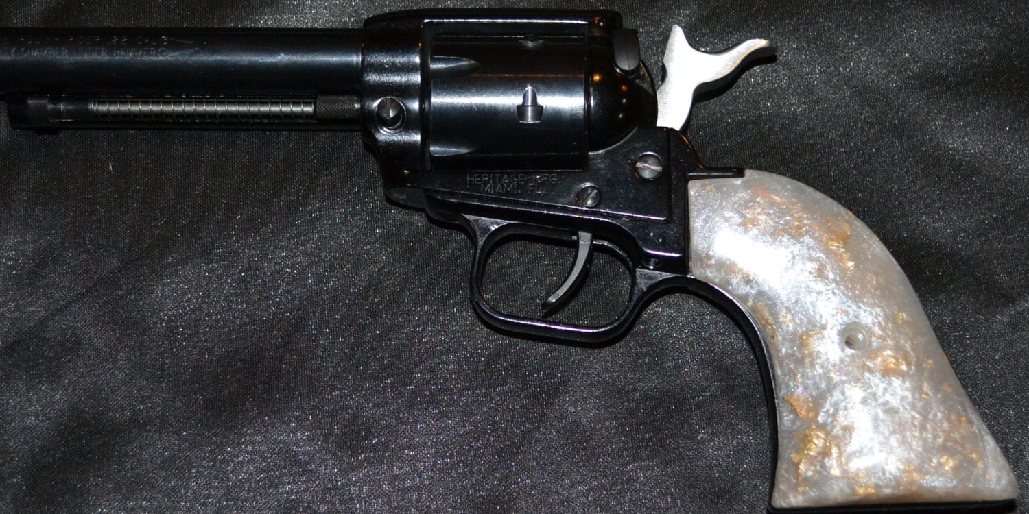 Heritage Rough Rider pistol grips pearl with gold leaf plastic