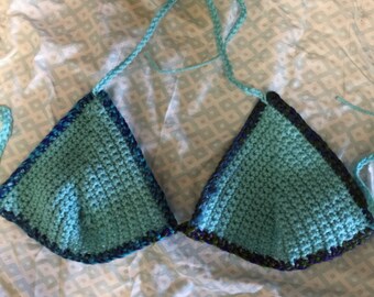 Crochet triangle bikini top