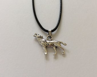 Wolf necklace / Wolf jewellery / animal necklace / animal jewellery / animal lover gift