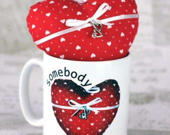 Personalised heart mug with matching soft fabric stuffed heart "Somebody loves me", great for mothers day