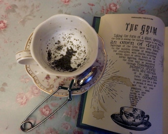The Grim Teacup - Harry Potter Hogwarts Divination Real Tea Leaves
