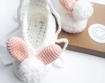 Crochet bunny slippers, Easter gift, Little girl bunny slippers, Toddler slippers, Toddler bunny slippers, Little girl present