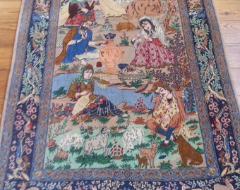 Persian rug Esfahan 5.4 × 3.7 ft 163 × 108 cm
