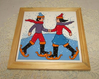 Vintage Holt Howard Tile Trivet of Couple Ice Skating has wooden wood frame for hanging, 70s, wall plaque, home decor art, winter scene