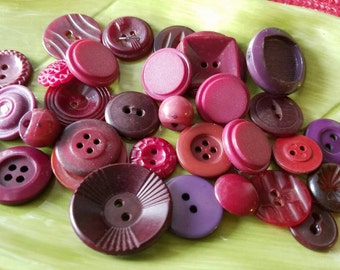 Vintage Buttons - Cottage chic mix of burgundy lot of 33 old and sweet( feb535 17)