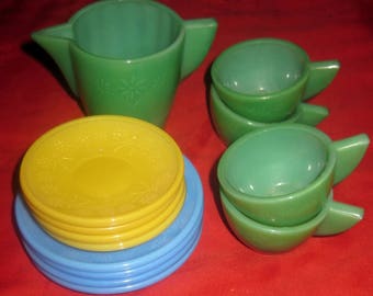 RESERVED for AL Vintage Akro Agate Raised Daisy Toy Dishes & Two Pumpkin Glass Cups
