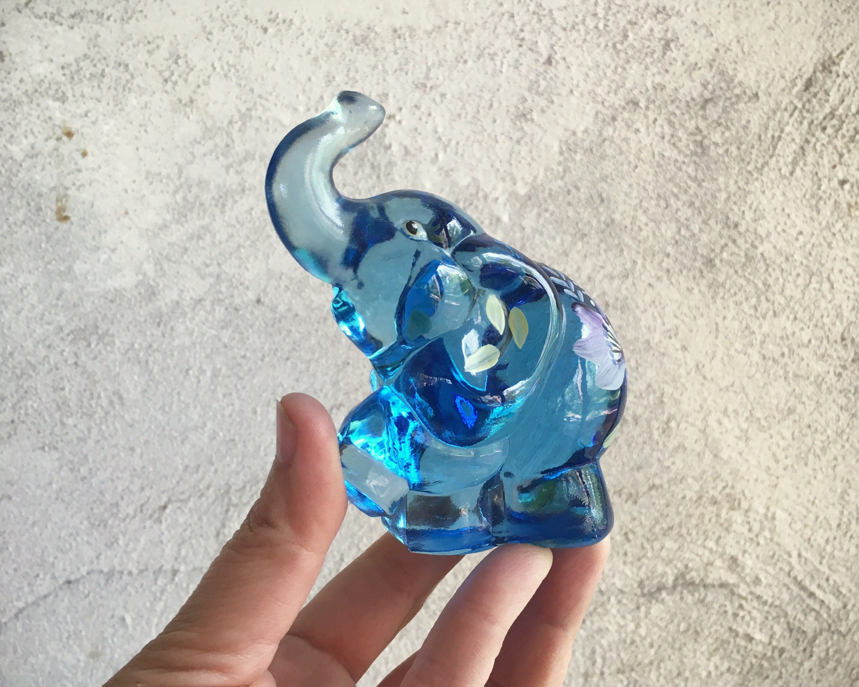 fenton elephant figurine