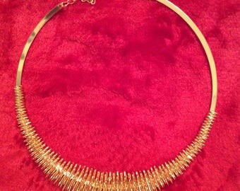 Necklace gold tone costume jewelry