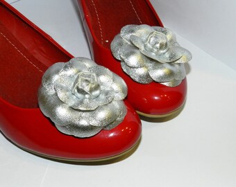 Leather flower Camelia shoe clips, genuine leather flower shoe clips, flower shoe clips-camelia silver -7cm! Leather shoe clips