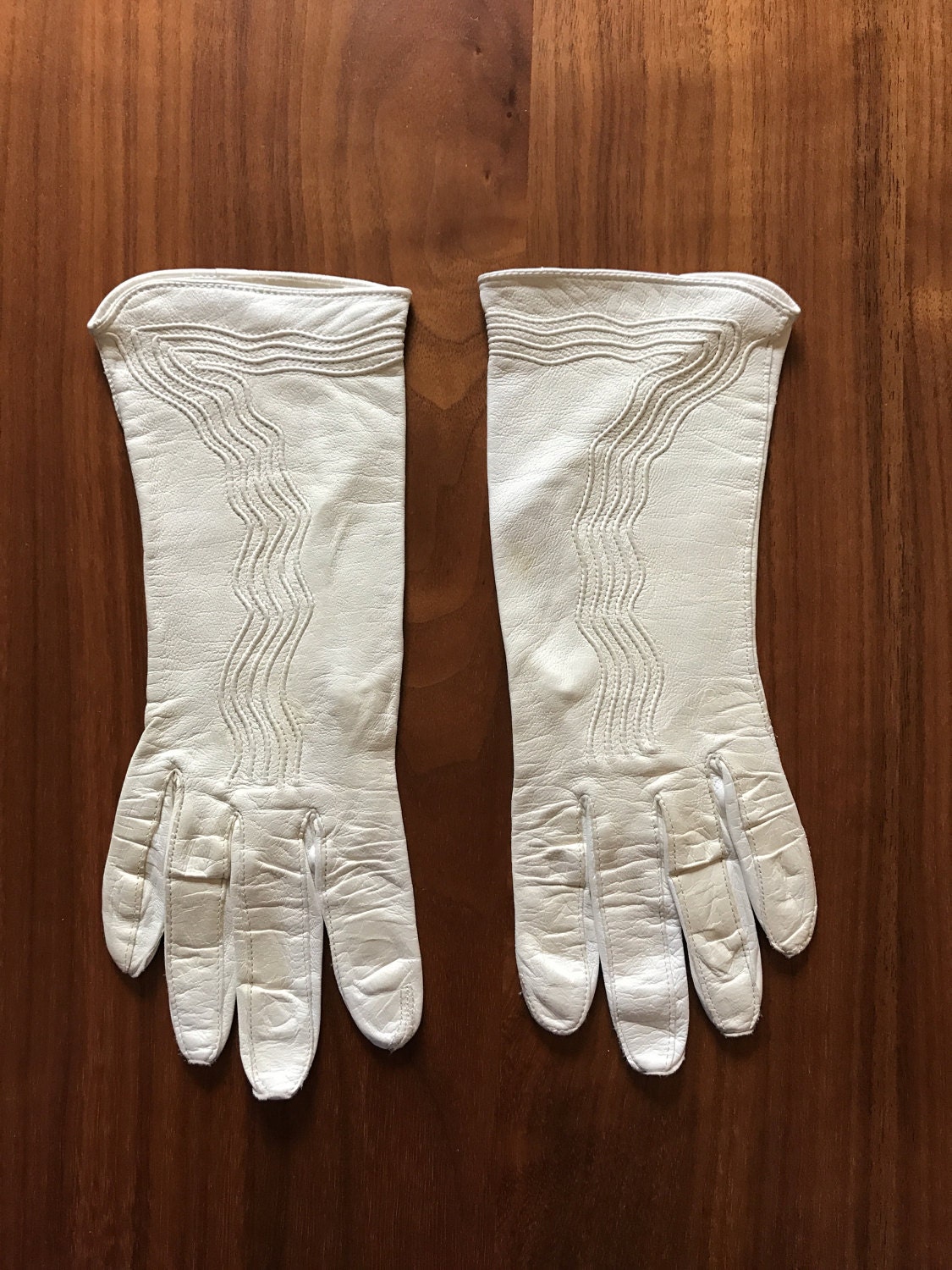 Vintage White Leather Gloves size 6.25 Marshall Field Co.